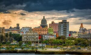 como funciona la ley de ajuste cubano